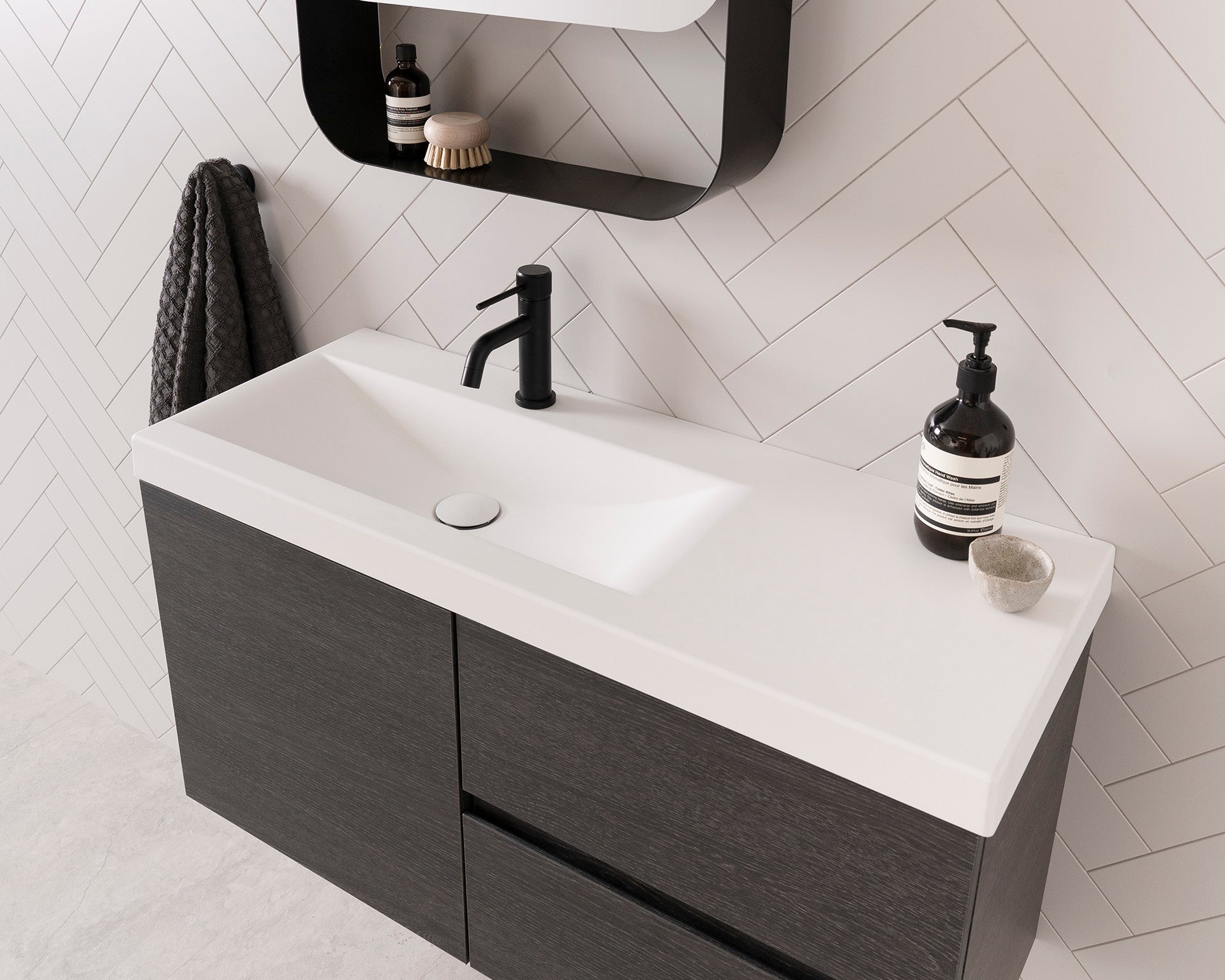 Drift Ensuite - Drift Ensuite 900_Estella Oak_Top_web 4x5.jpg