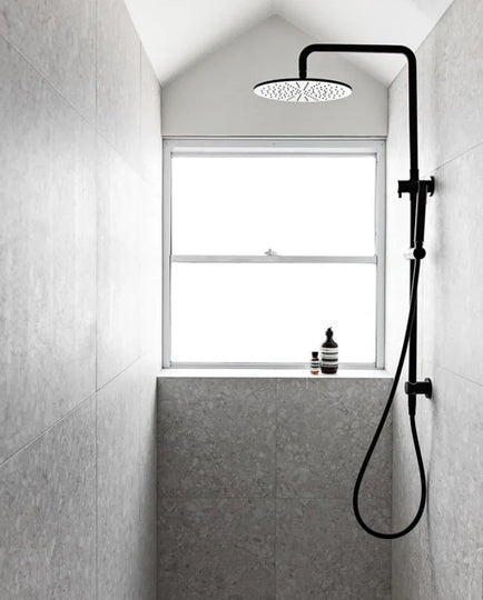 Walk-In Showers vs Shower Screens: Layout Considerations and Cost Differences