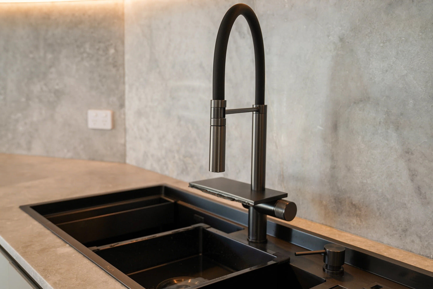 Alia Double Bowl Smart Sink