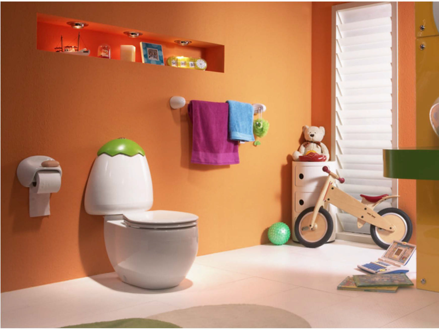 Egg Junior Childs Toilet Close Coupled Toilet Suite