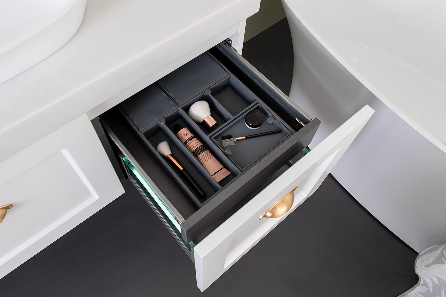 London Vanity - Drawer Detail