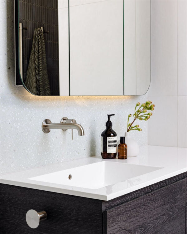 Nero Mecca Robe Hook II Brushed Nickel