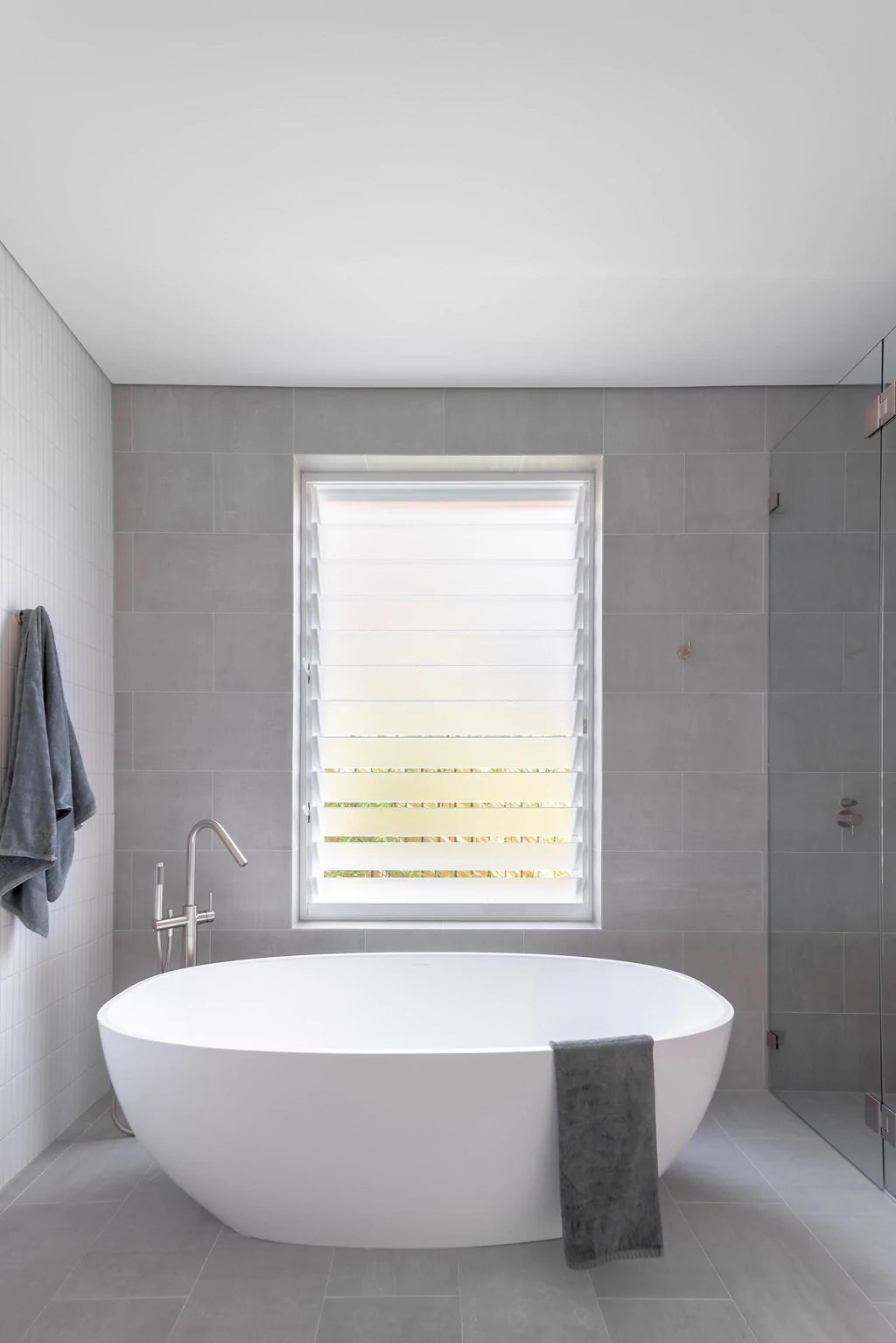 Meir Freestanding Round Bath Mixer and Hand Spray PVD Brushed Nickel