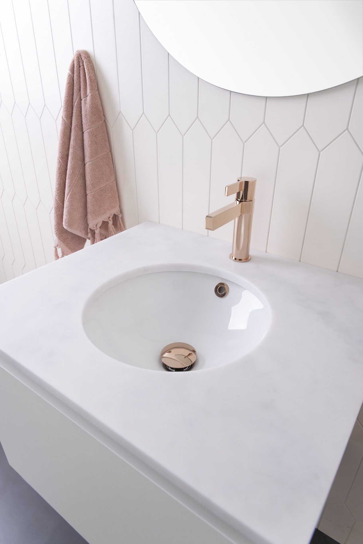 ADP Round Ceramic Under-Counter Basin