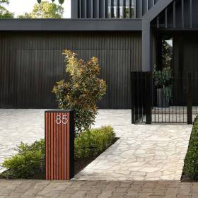 Milkcan-720BK-MB-noosa-black-merbau-parcel-pillar-letterbox-hs22-1000px